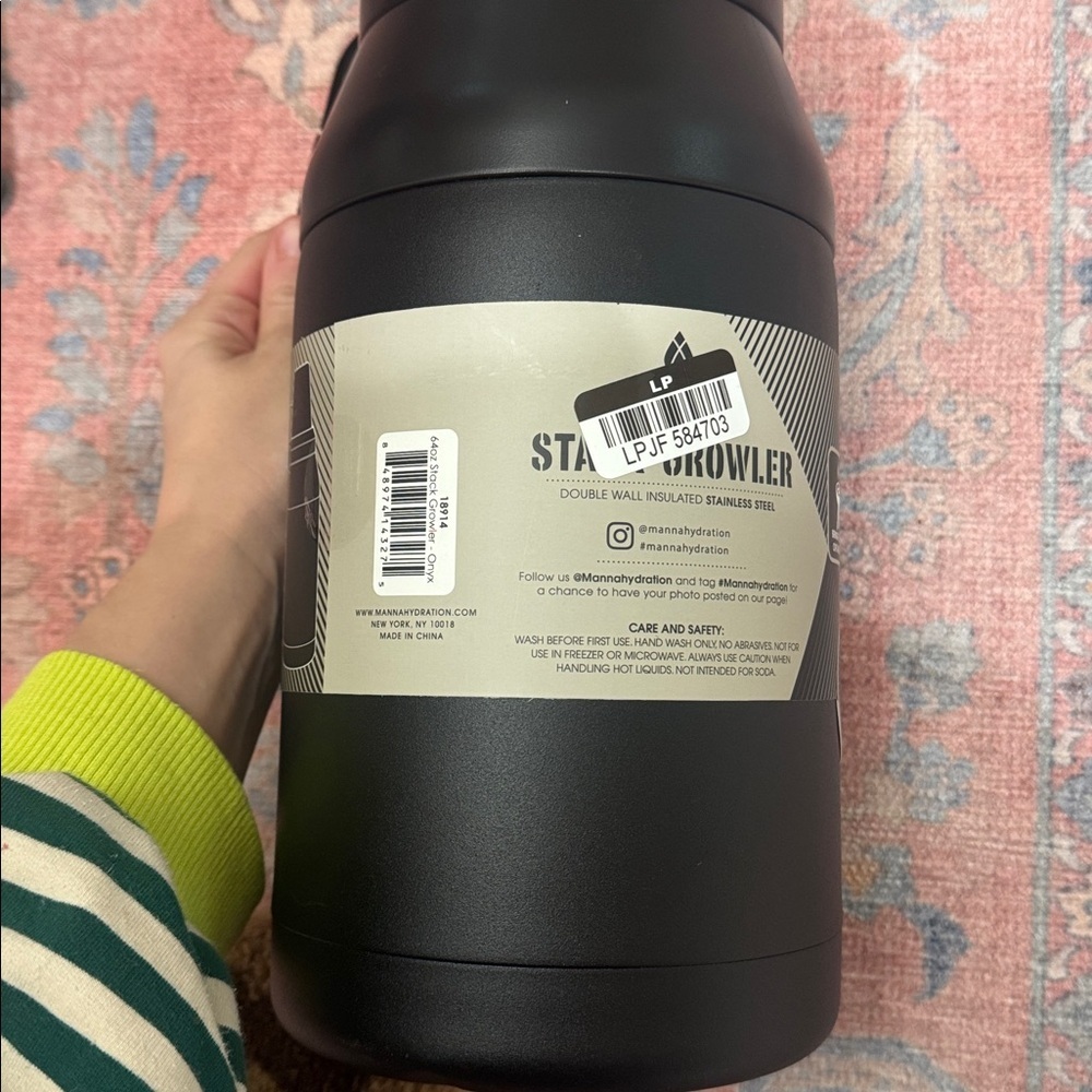Manna 64oz Stack Growler Black Insulated Stainless Steel Double Wall BPA Free - Picture 7 of 11